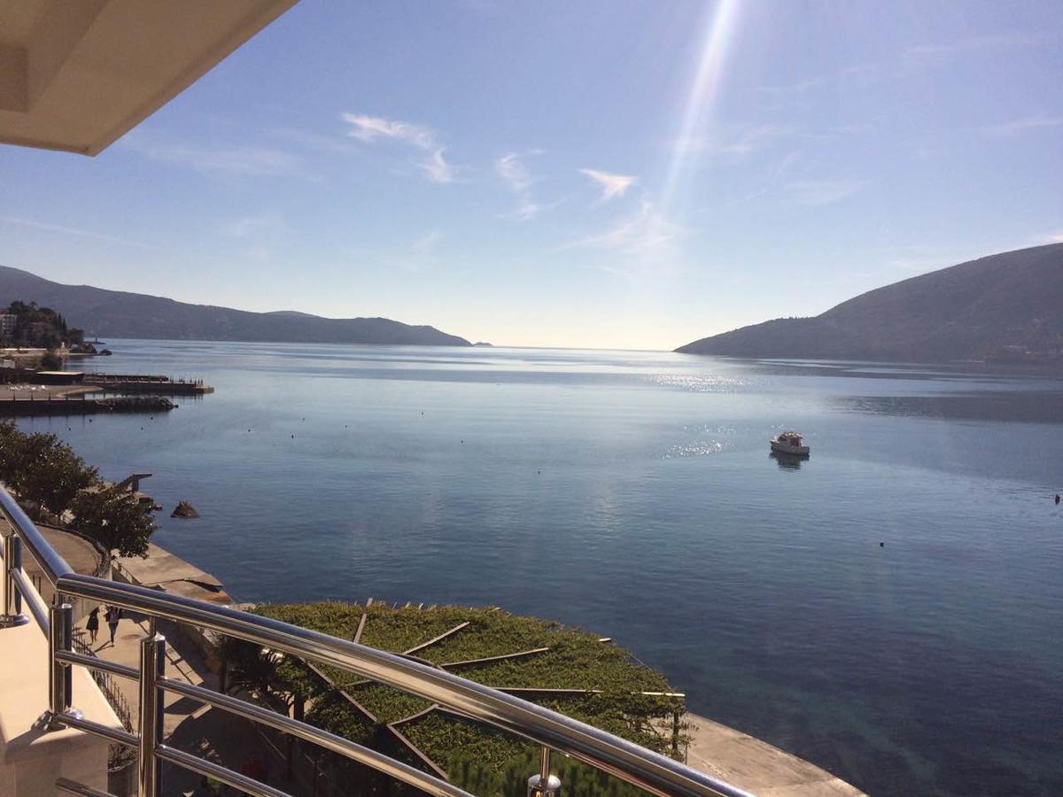 Apartments Twins Herceg Novi Esterno foto